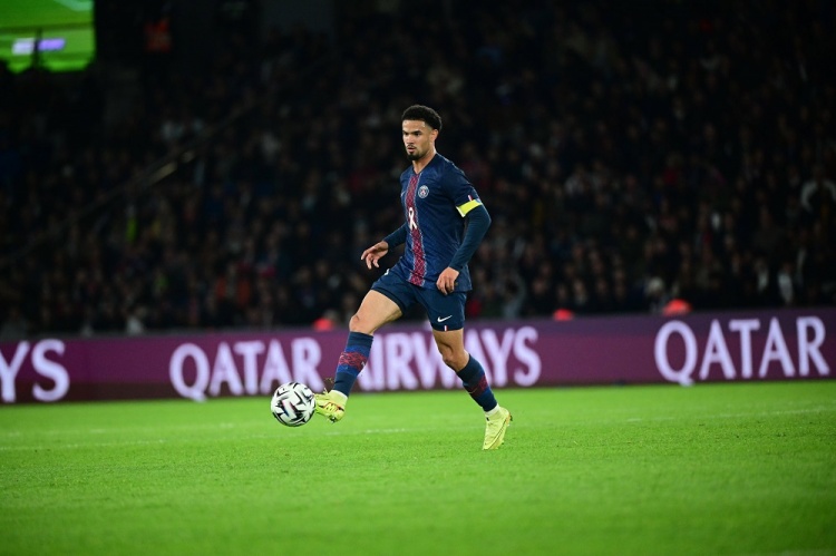 世界杯高清比赛观看-扎伊尔·埃梅里：很享受在巴黎踢球的感觉，我的跑动对抗仍需提高