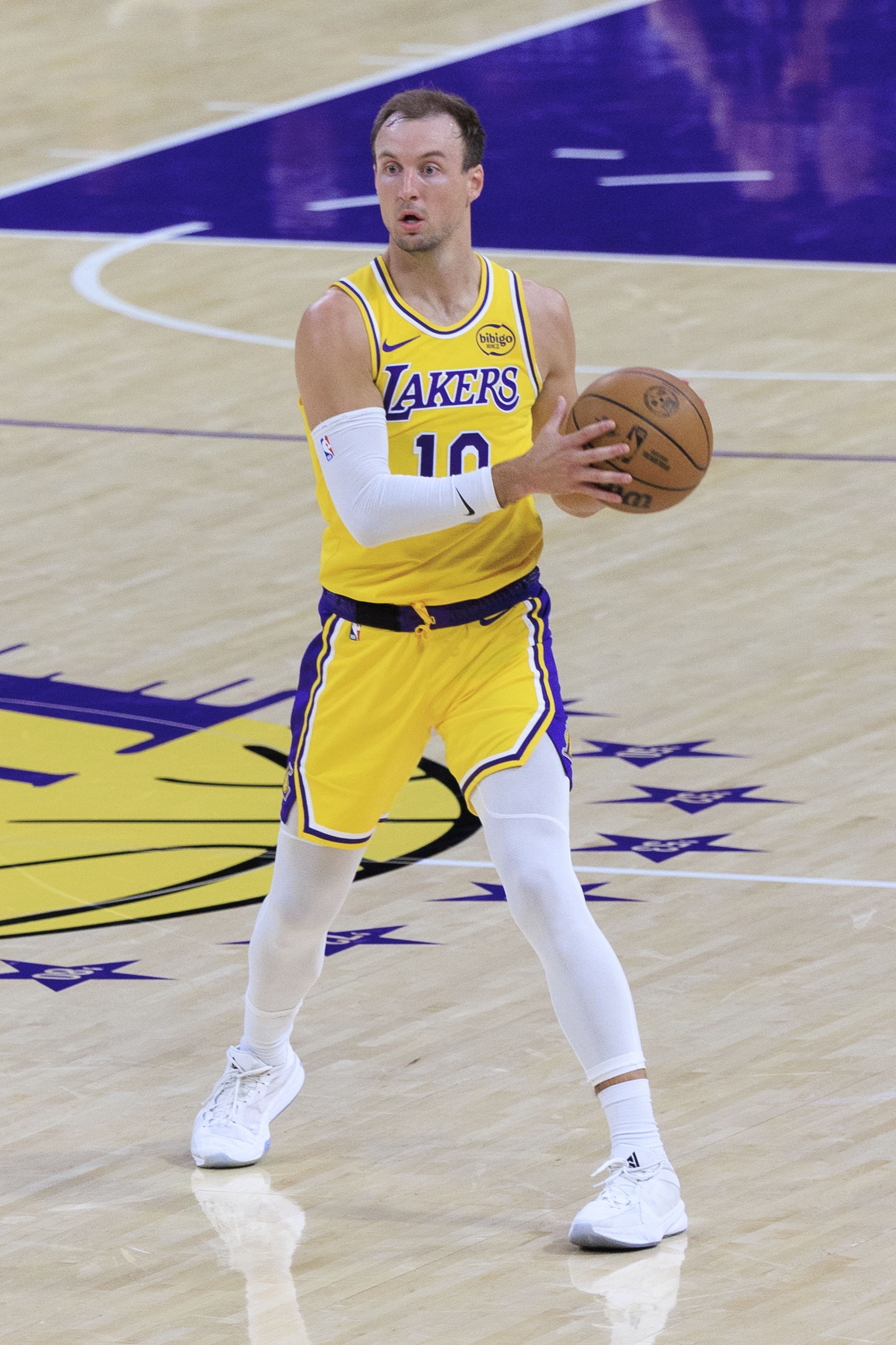 世界杯赛事观看平台-截止日的交易现在进展如何？得到哈登&amp;库明加&amp;肯纳德都赚麻了？