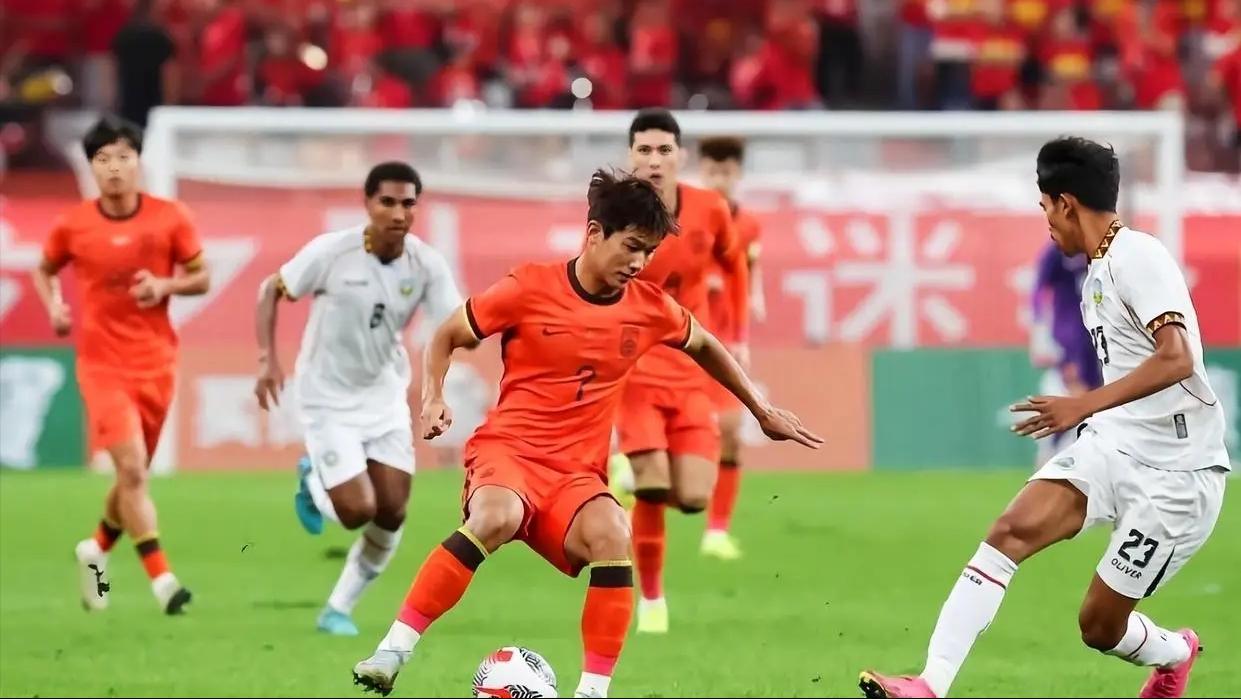 世界杯官方app下载入口-远离造神陷阱，央媒评U23男足进决赛，释放3大信号，风向又变了