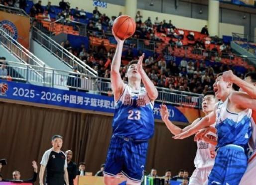 世界杯直播官网下载安装-阿不都沙拉木：跟门内加配合很舒服；我们要学会聪明地犯规