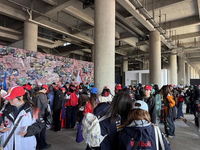 世界杯赛事观看平台-F1中国大奖赛观赛总人次创下近20年新高，孕育中国赛车文化新生态|上海|车迷|车手|卡片|卡卡_新浪体育_新浪新闻