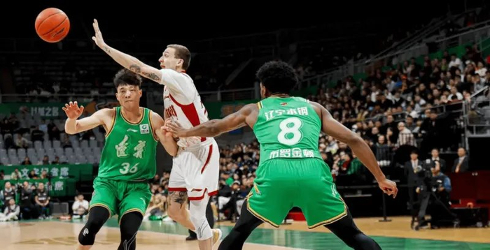 世界杯手机直播客户端-乌戈上任盘活4将！莫兰德统领内线，付豪效率暴涨，2后卫打成主力|辽宁|王岚|王岚嵚|鄢手骐|篮板_新浪体育_新浪新闻